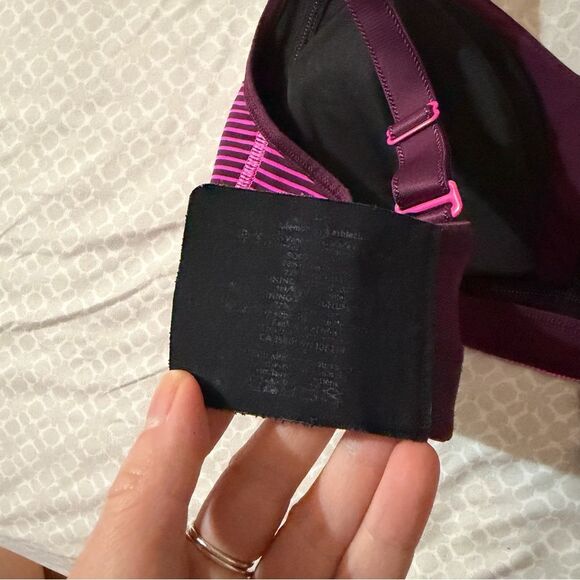 Lululemon ta ta tamer ii sport bra size 34d - Picture 4 of 5